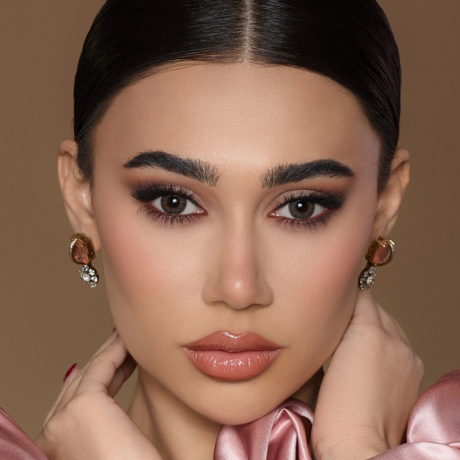 عدسات بيلا يومى كورى اش براون